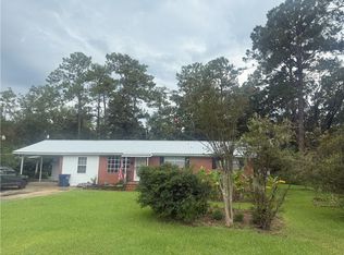 252 Horse Stamp Church Rd, Waverly, GA 31565