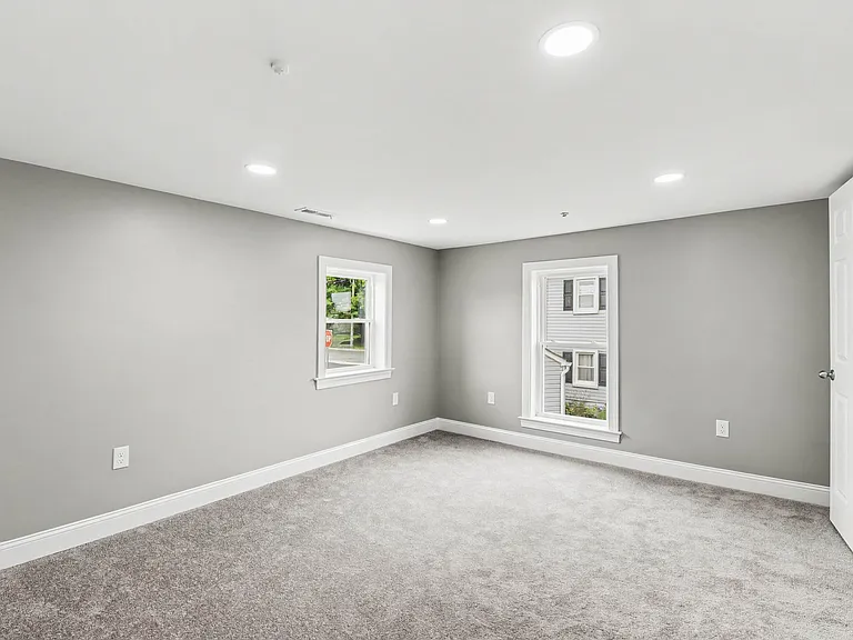 20 Walnut St — Photo 18
