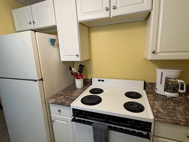 2213 & 2215 Washington St E #E — Photo 15