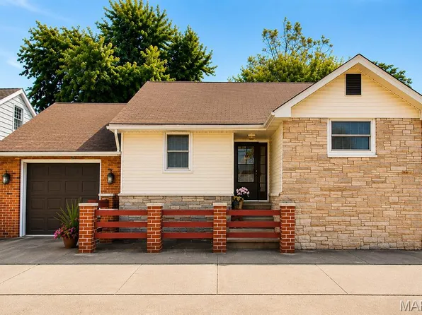 206 E Prairie St, Jerseyville, IL 62052