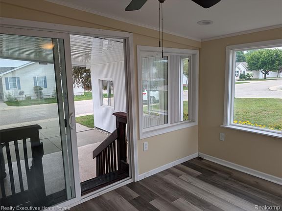 4th image of 6203 Square Lake Dr
