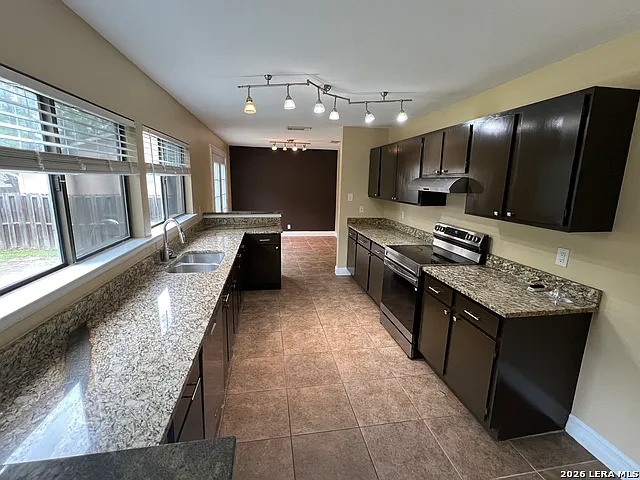 1115 Arrowhead Trl — Photo 5