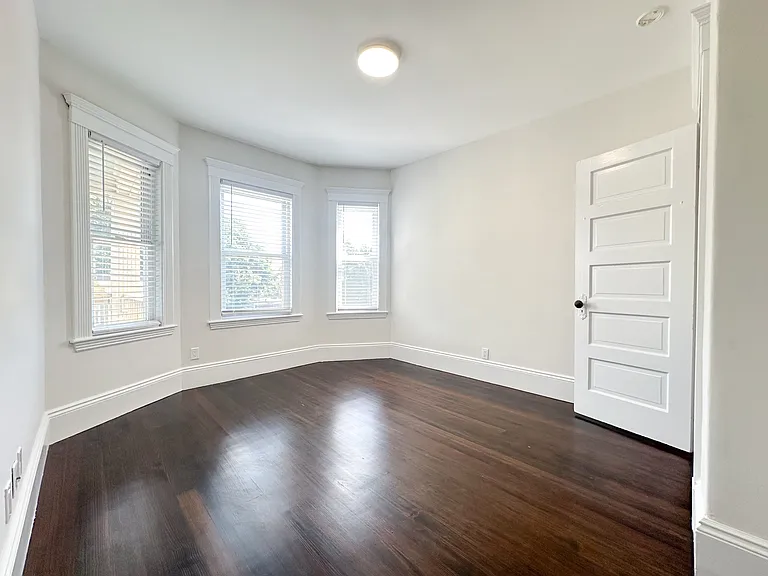 156 Homes Ave #3 — Photo 8
