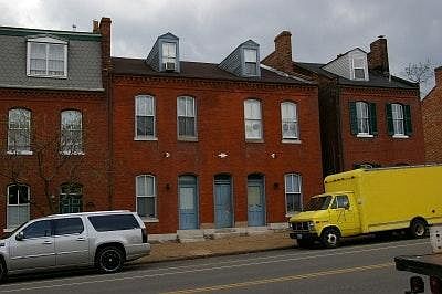 1st image of 918 Russell Blvd #A