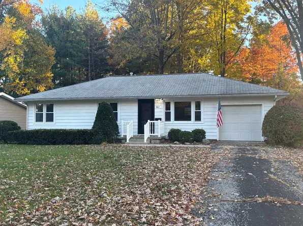 907 E Lafayette St, Olney, IL 62450