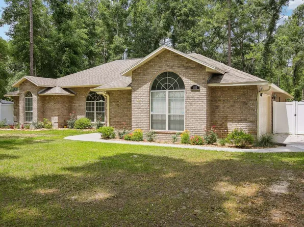 1553 NW Frontier Dr, Lake City, FL 32055