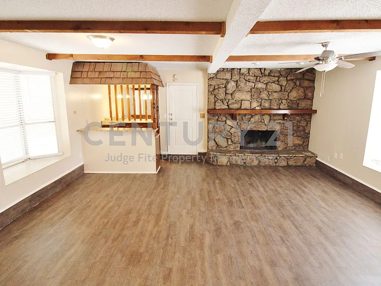 900 Valley Ridge Dr — Photo 10