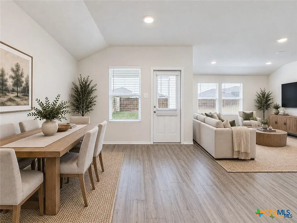 4 bed, 2.0 bath, 1788 sqft, $1,799 — Photo 3