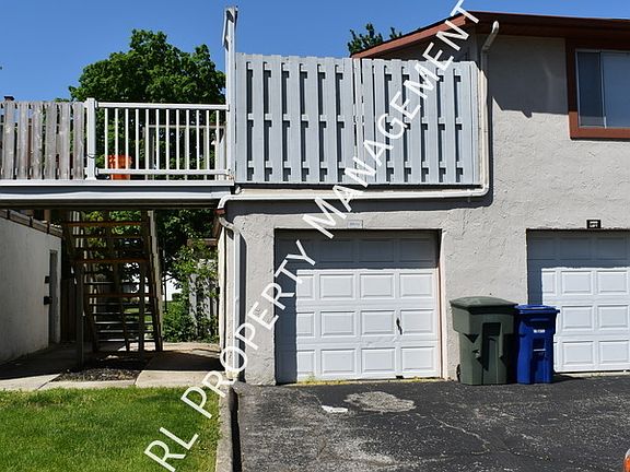 2nd image of 2501 Burgandy Ln #2501