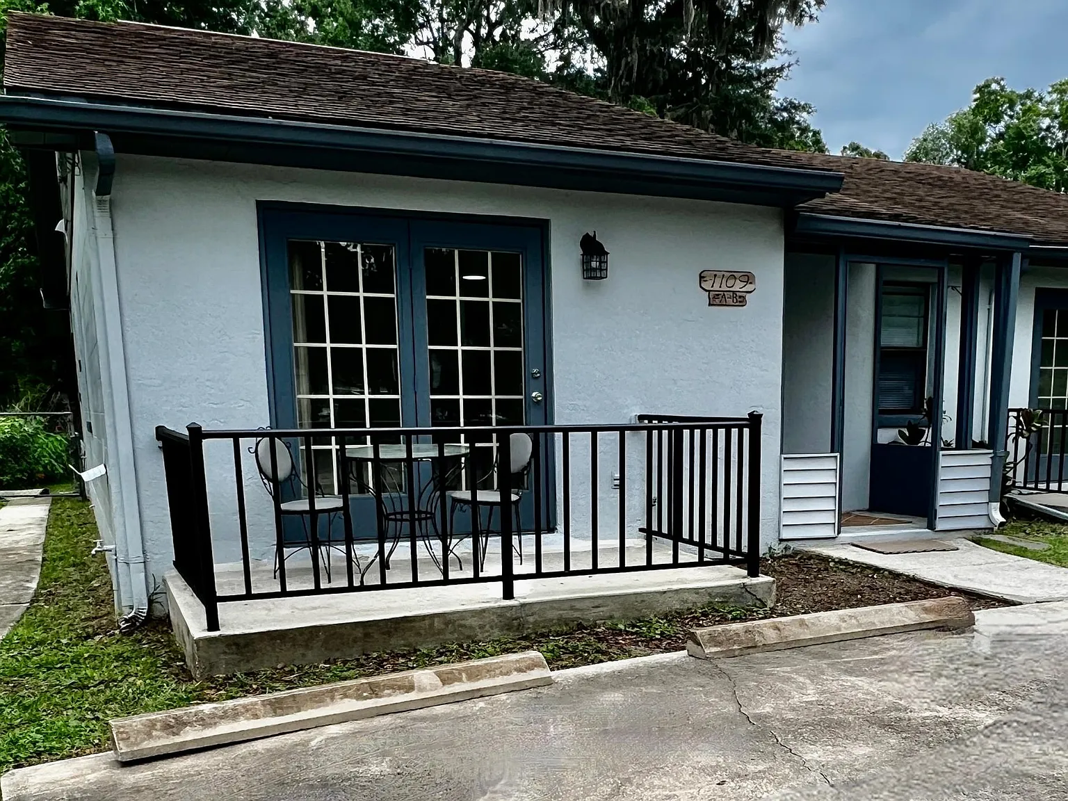 3 bed, 1000 sqft, $1,780 — Photo 2