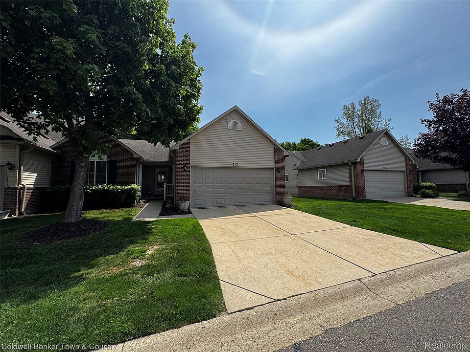 1st image of 312 Redmaple Ln #30