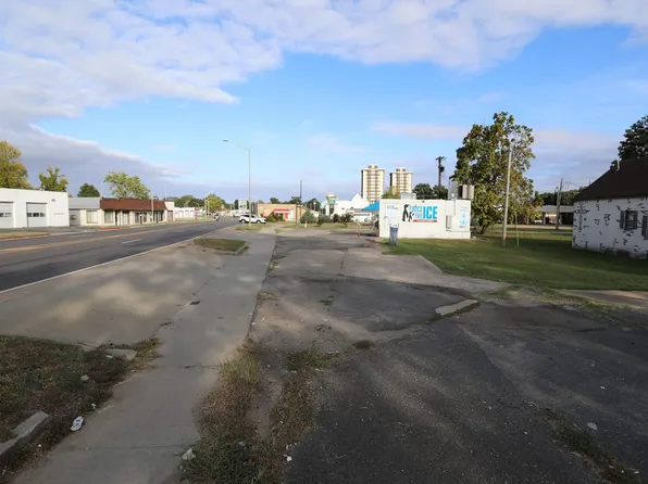 E Pine St, Poplar Bluff, MO 63901