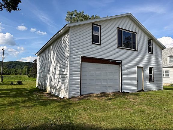 4th image of 116 Mill St