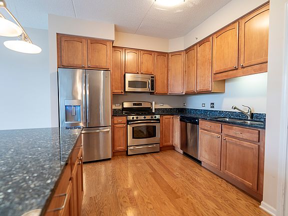 3rd image of 77 N Quentin Rd Unit 310