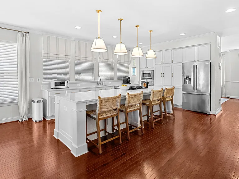 22840 Goldsborough Ter — Photo 11
