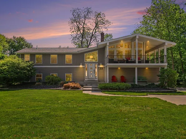 35 N Shore Dr N, South Haven, MI 49090