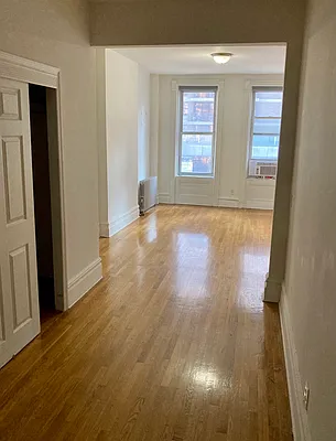 Rented by Triplemint | media 19