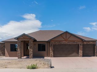 2600 Bear Lake Dr, Montrose, CO 81401