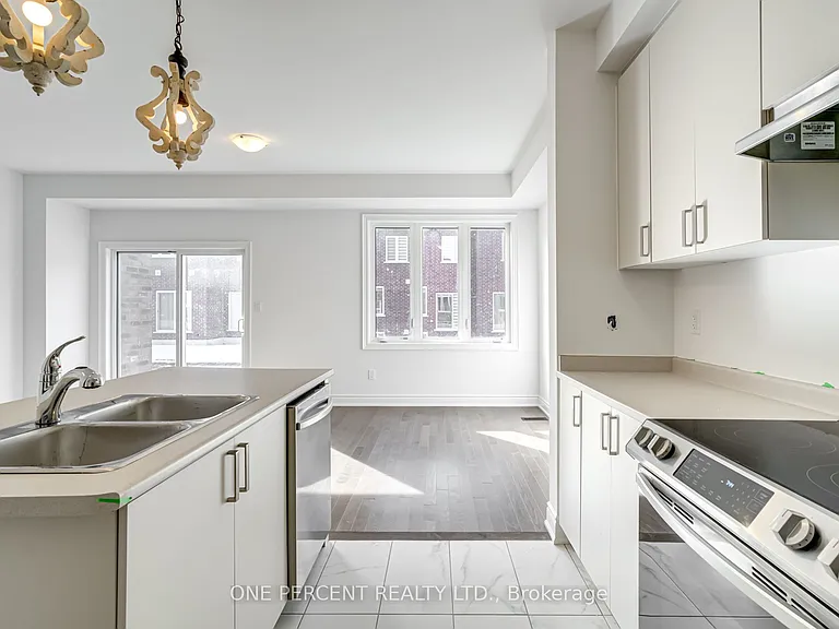 24 Autumn Dr — Photo 14