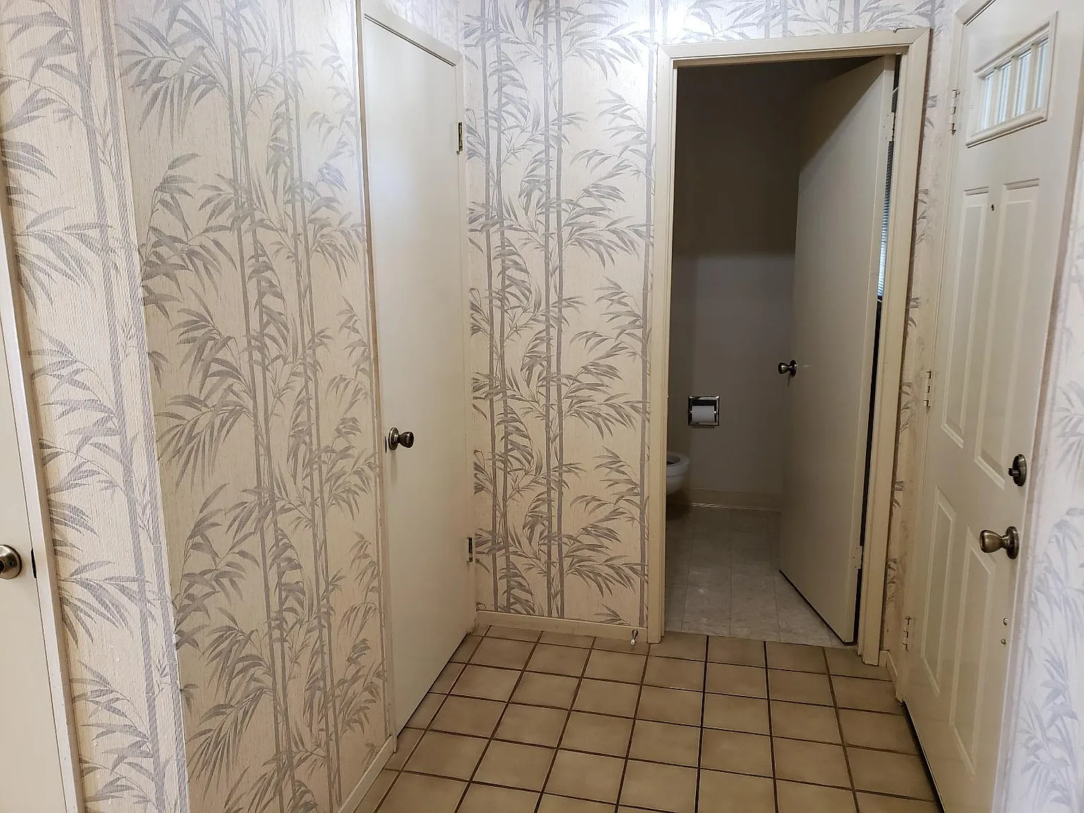 3 bed, 2.5 bath, 1775 sqft, $4,100 — Photo 4