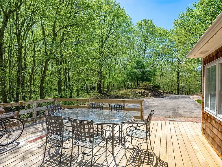 1286 Millstone Rd — Photo 25
