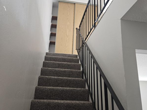 4210 NE Cully Blvd APT 7