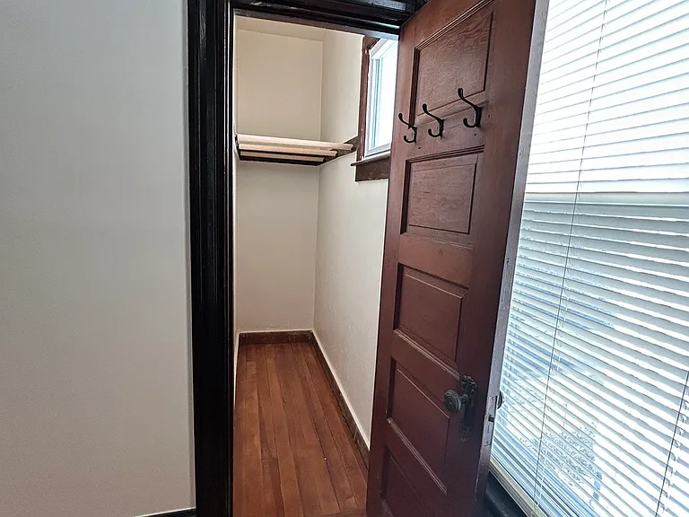 345 Earle St #2 — Photo 4