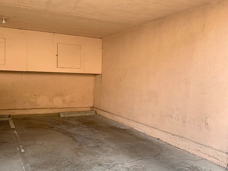 101 N Sierra Bonita Ave — Photo 5