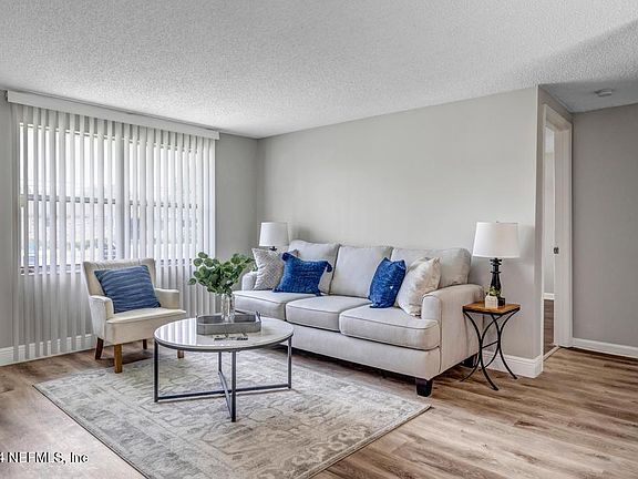 4th image of 7807 LAKE PARK Drive