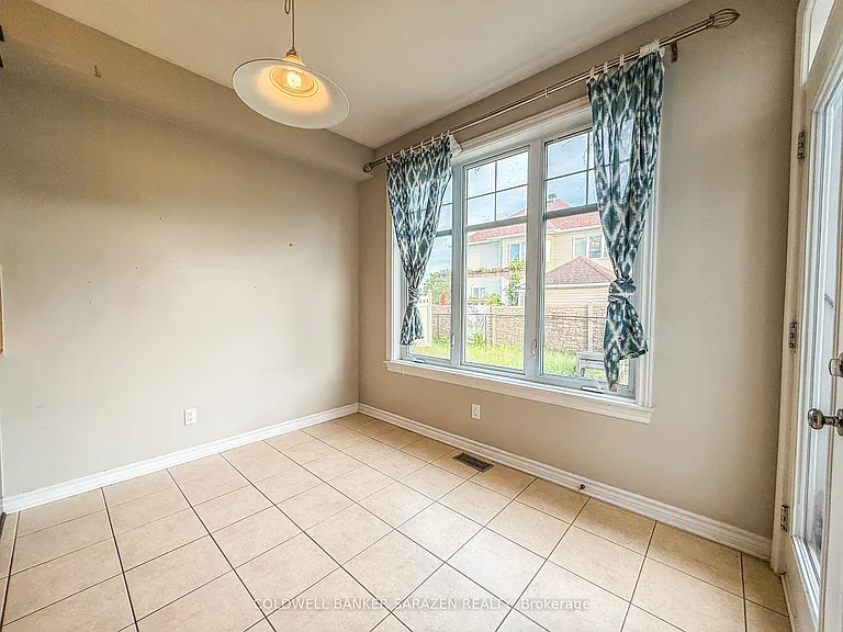 92 Selhurst Ave — Photo 12