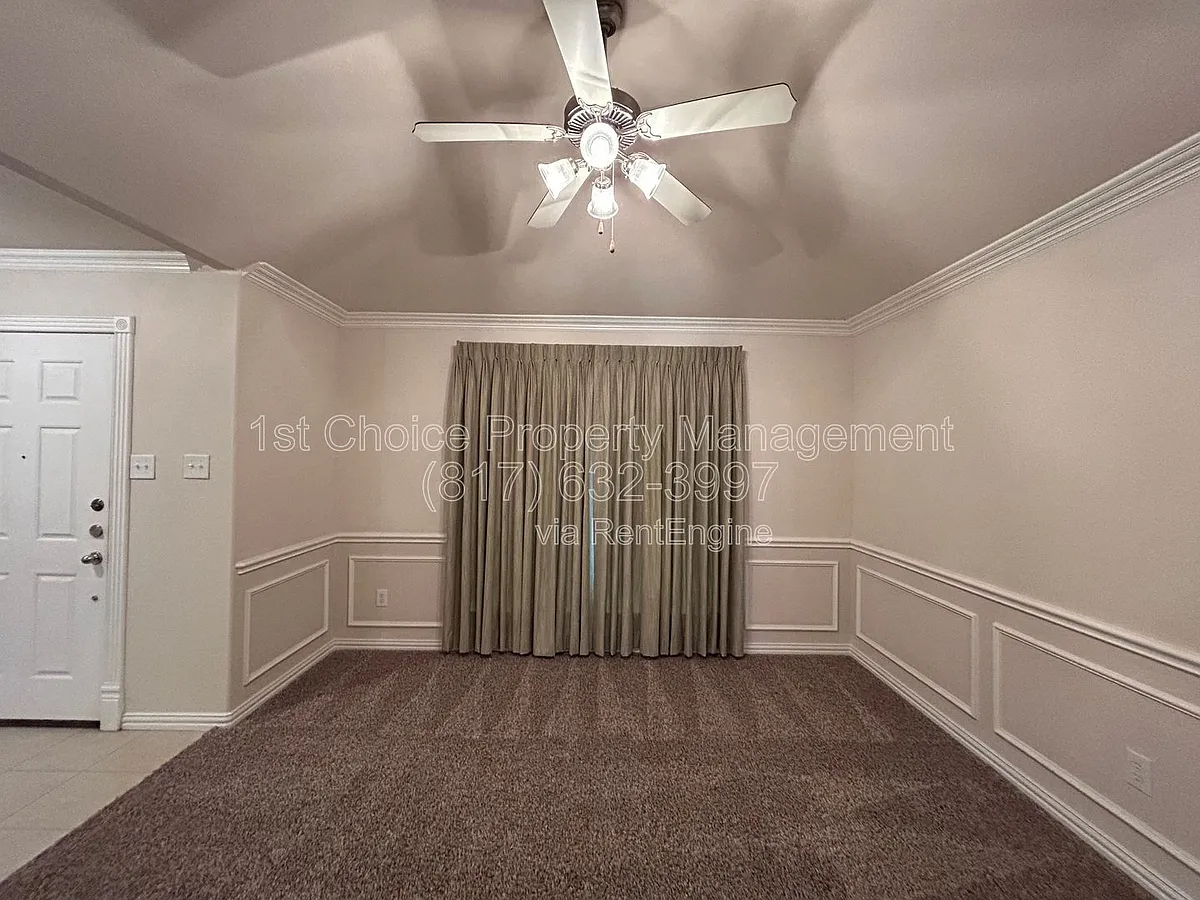 Building Photo - 1835 Woodchase Dr