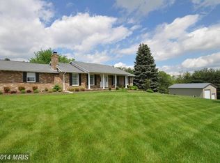 1304 Somerset Ct, New Windsor, MD 21776