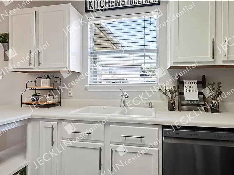 100 David Dr — Photo 10