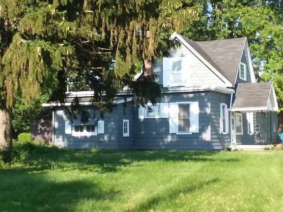 2nd image of 109 W 9th St