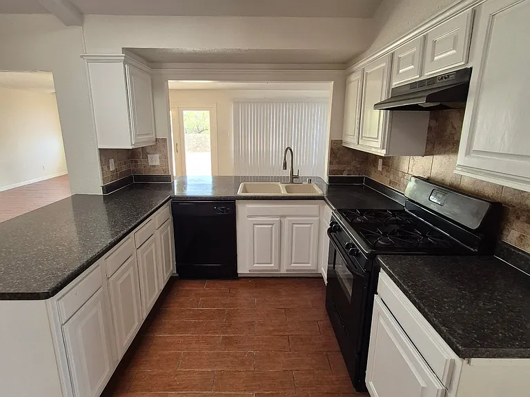 6644 Mariposa Dr — Photo 42