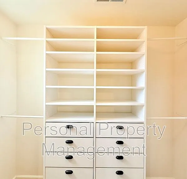 219 N 33rd Ct — Photo 17