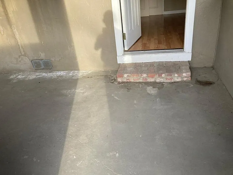 210 Wilton Ave — Photo 13