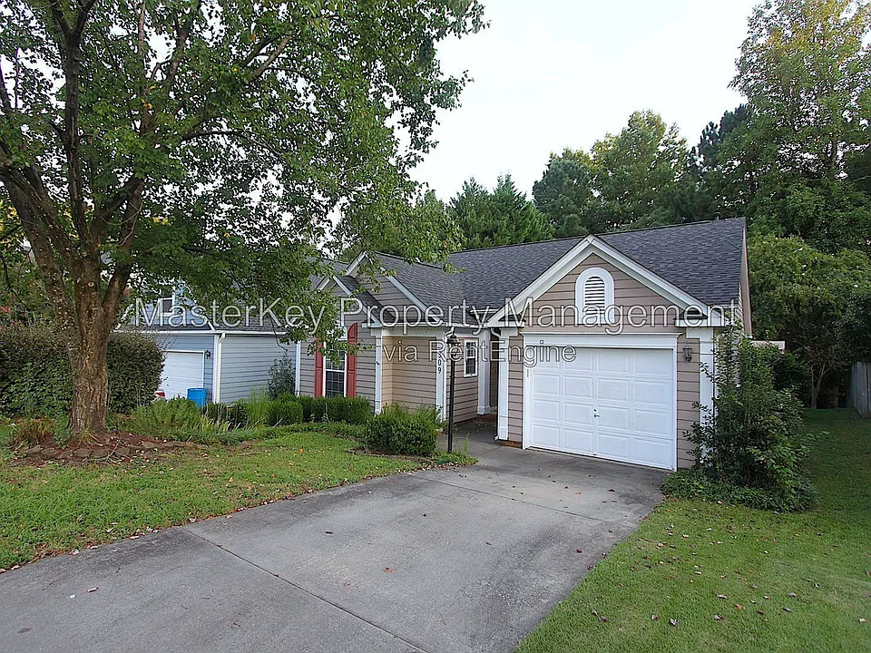 309 Hallwood Ct