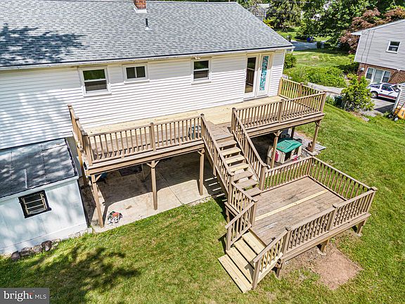5th image of 1239 W Evergreen Dr