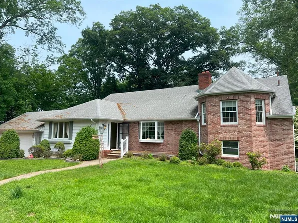 106 Prescott St, Demarest, NJ 07627