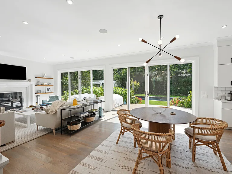 Birchwood Ln — Photo 10