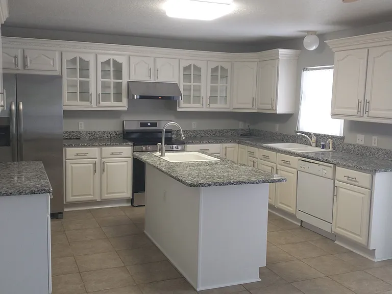 1049 Tawny Eagle Dr — Photo 9