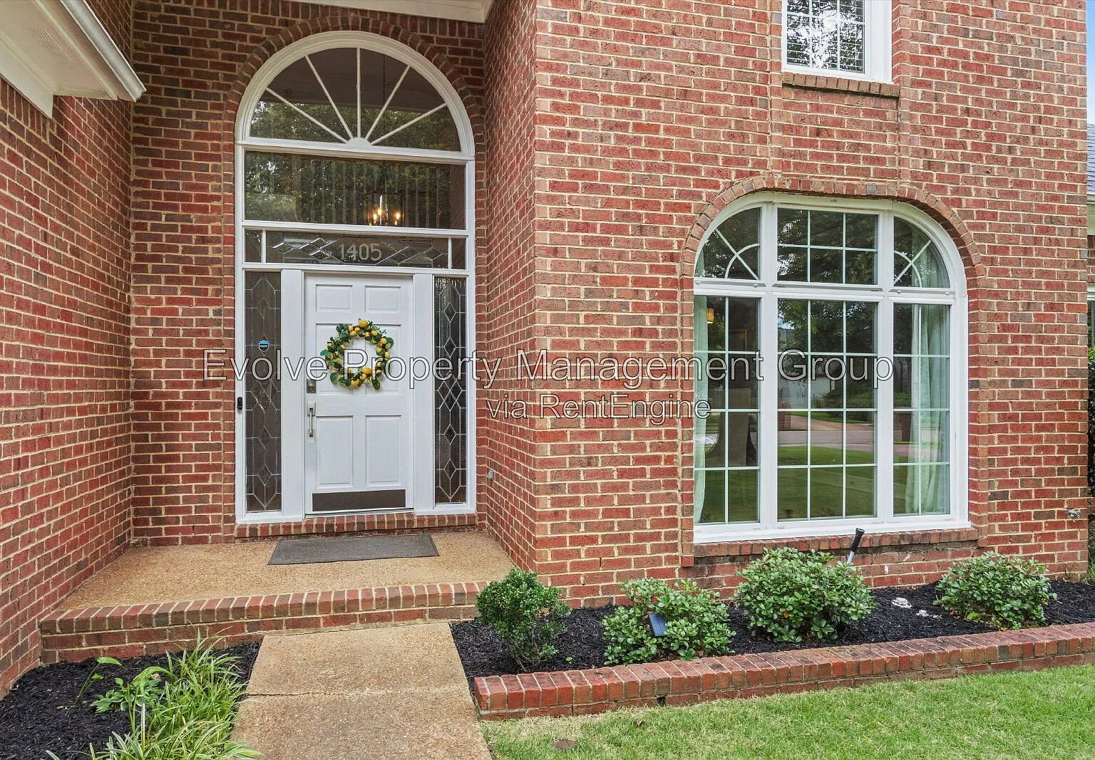 5 bed, 4.0 bath, 3938 sqft, $3,750 — Photo 4