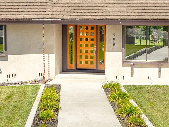 5th image of 9609 La Posada Dr