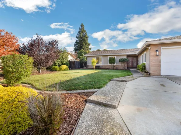 1205 Cresthaven Dr, Roseville, CA 95678