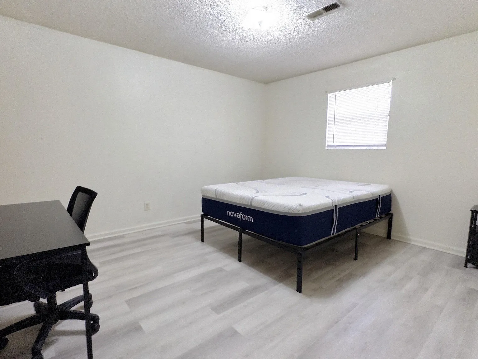2 bed, 1.0 bath, 825 sqft, $754 — Photo 1