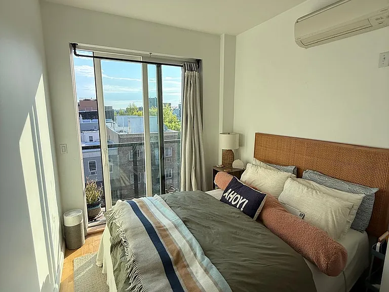 316 Evergreen Ave #4FF — Photo 2
