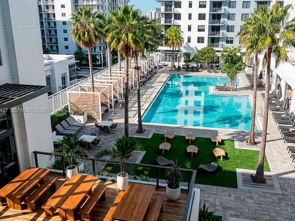 2nd image of 697 N Miami Ave #312