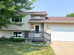 5705 S Aaron Ave, Sioux Falls, SD 57106