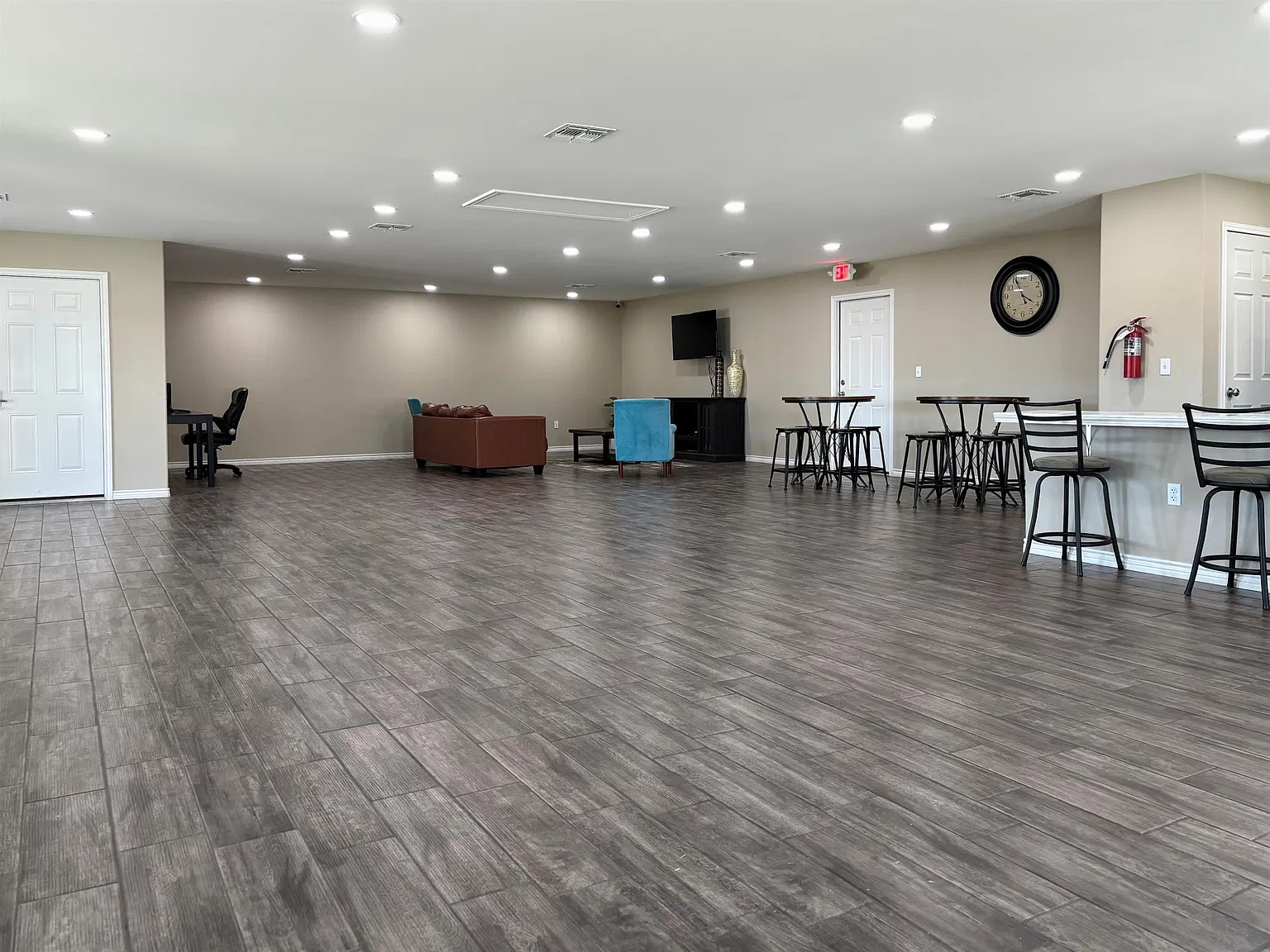 130 W Corral Ave — Photo 3